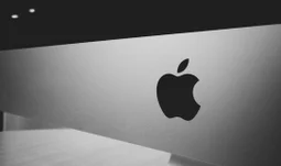 Apple technologist who grew up poor highlights superior tech pay