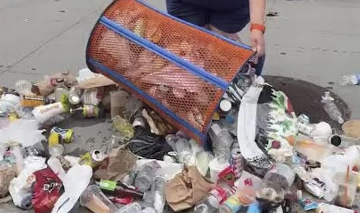 emptying a bin