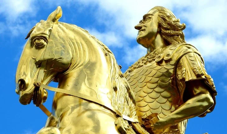 Morning Coffee: The surname that will get you a job in an investment bank. Consultants are more ethical than bankers after all