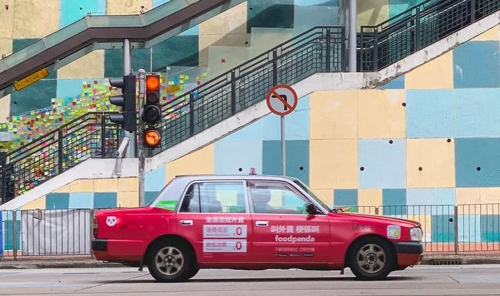 Frustrated bankers set a deadline for Hong Kong exits
