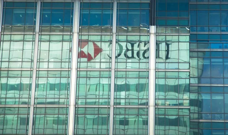 HSBC urgently needs to cut costs in its investment bank, but is now a bit stuck